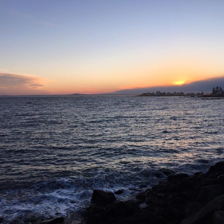 <span class="fl-icon"><a href="#"><i class="fa fa-sun-o"></i></a><h3>Beaches</h3></span><span class="phrase">Experience all the awesomeness that is Kennebunk, Kennebunkport and Arundel!</span>